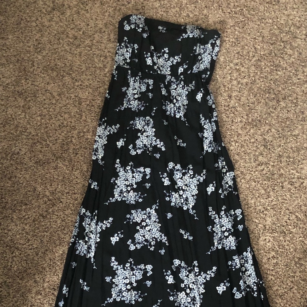Old Navy Floral strapless Maxi Dress